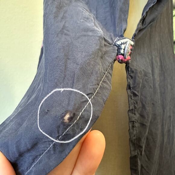 BIYA JOHNNY WAS Alia Poncho Top Navy Floral Embroidered Relaxed Bohemian - Picture 10 of 15